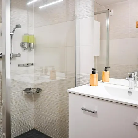 Le Golden - Centre - Acces Transports En Commun - Balcon Cosy - Commerces A Proximite アパート *